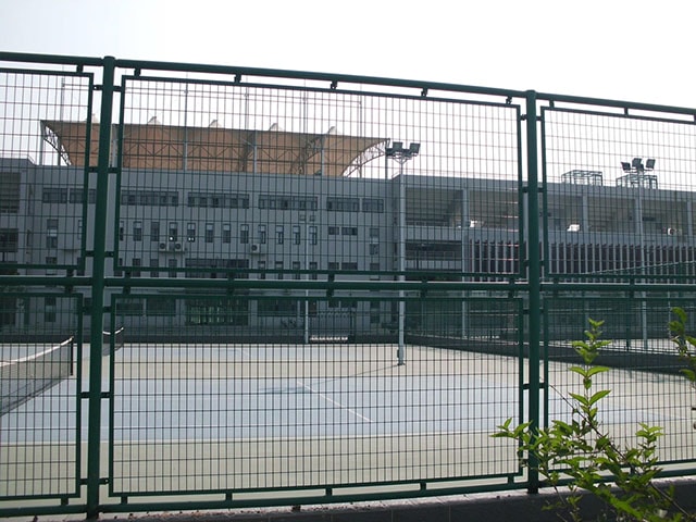 鐵絲圍墻網(wǎng)